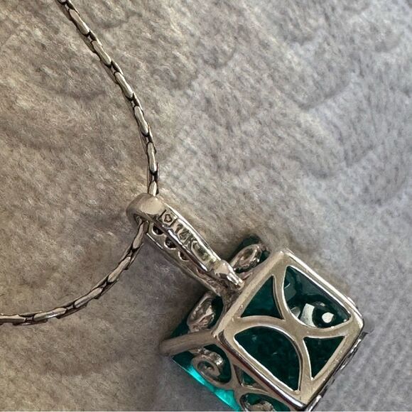 Lab-Created Square Emerald and Diamonds Necklace 14kt white gold - Picture 7 of 10